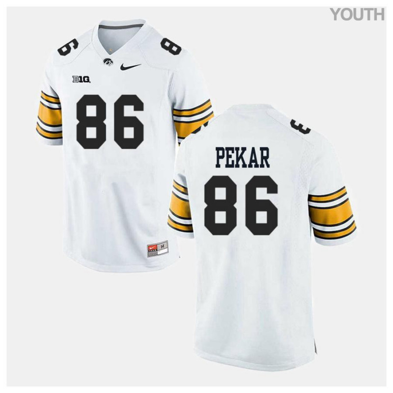Youth Iowa Hawkeyes NCAA #86 Peter Pekar White Authentic Nike Alumni Stitched College Football Jersey JY34X56KG
